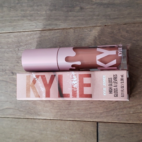 Brand New Kylie High Gloss in Snatched